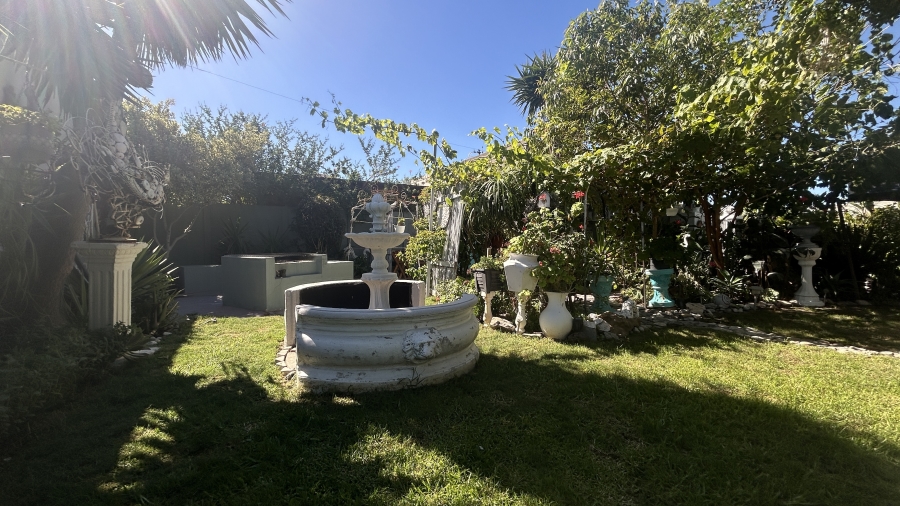 4 Bedroom Property for Sale in Sunningdale Western Cape